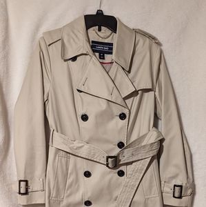Lands End traditional trench coat. Size 6p